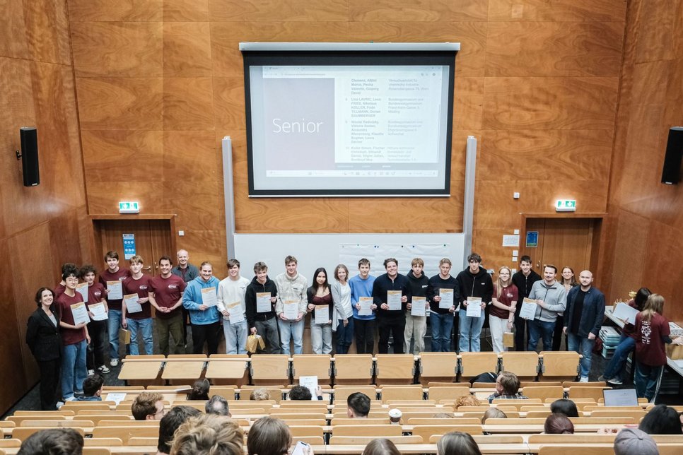 naboj_physik_2025_1536-1024__3_